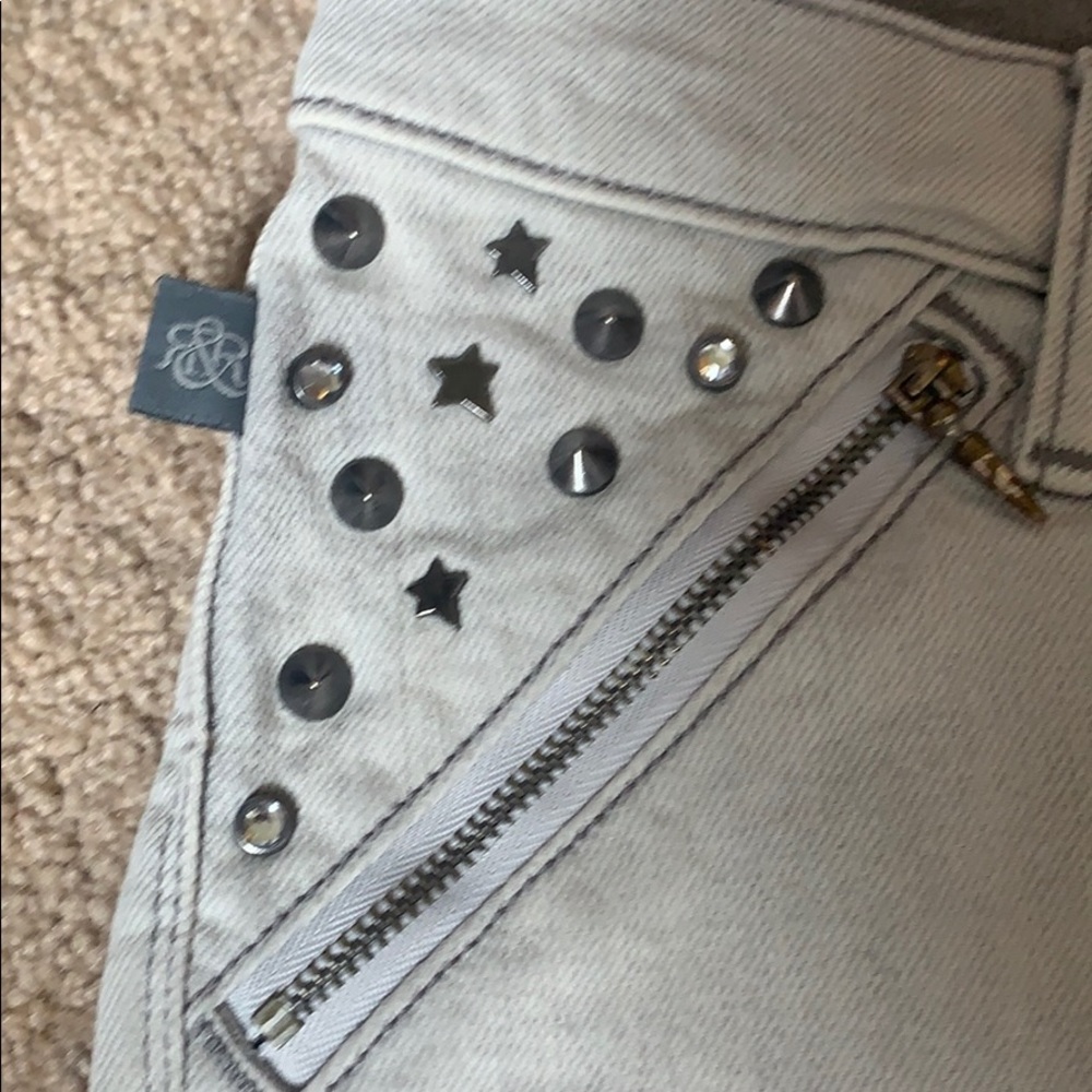 Rock and republic shorts - Picture 2 of 4